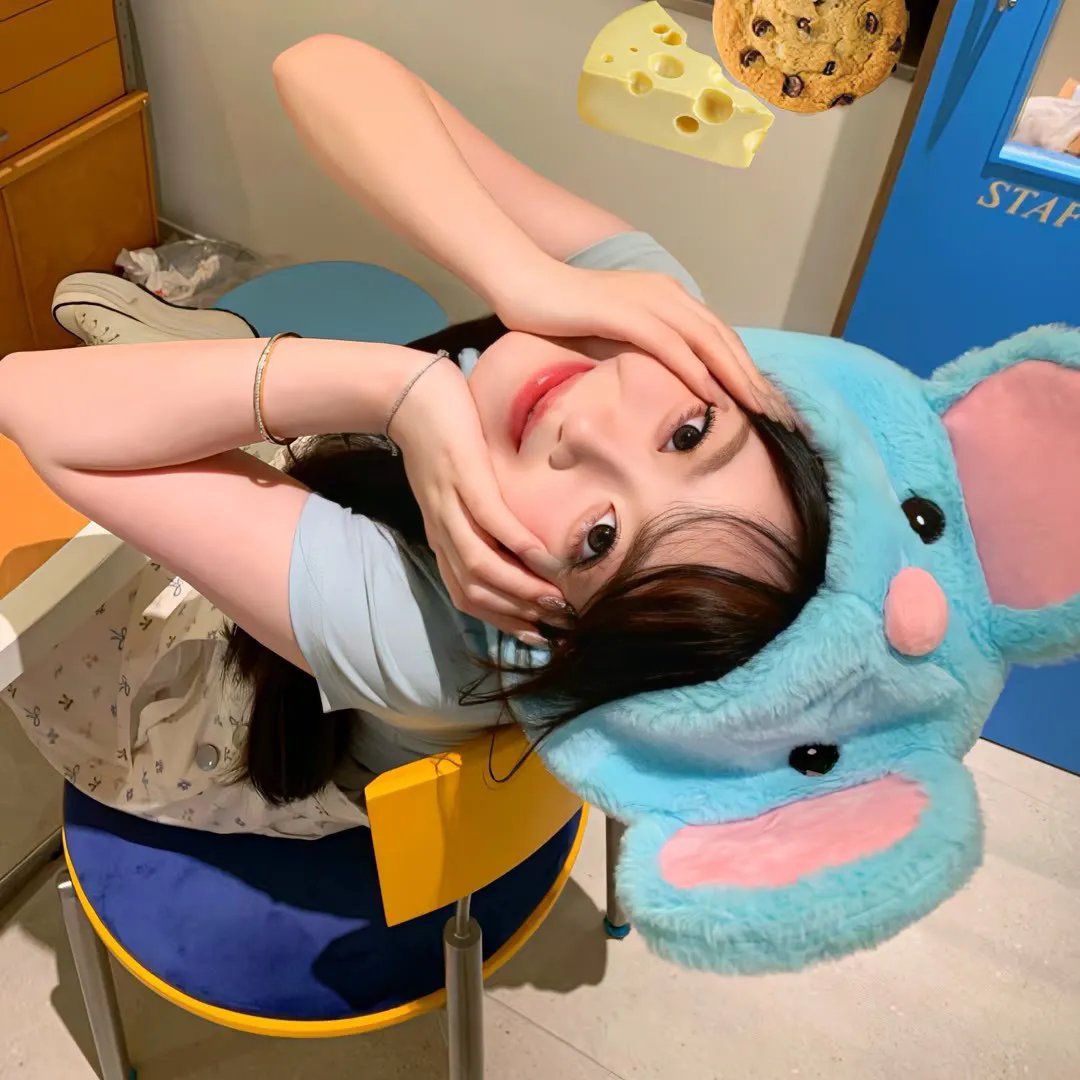 戏精宿舍 封面